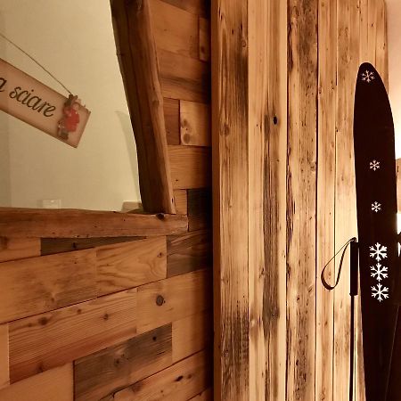 Chalet Pian 캄피텔로디파사 외부 사진